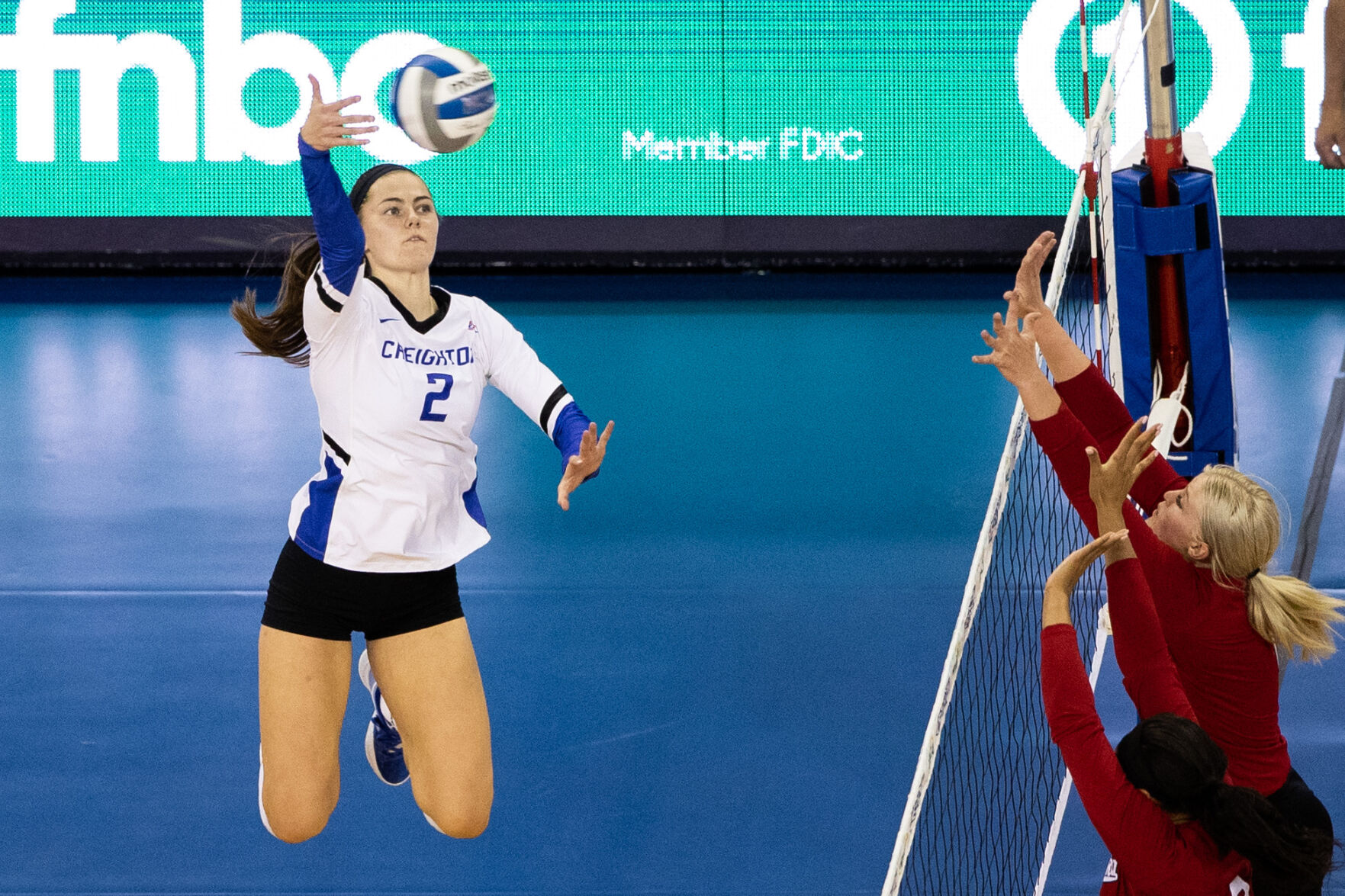 090921-owh-spo-nucuvolley-ar09.JPG